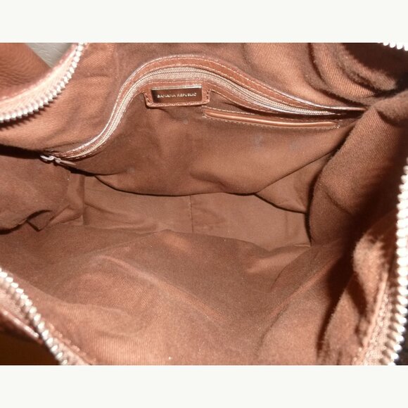 BANANA REPUBLIC LARGE BROWN LEATHER SHOULDER HANDBAG WITH A ZIPPER CLOSURE - Picture 7 of 7